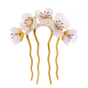 image:imageBeaupretty Jade Flower Hair Pin Chinese Hair Stick Jade Hairpin Retro Chignon Pin Traditional Classical Flower Hair Chopstick Hair Styling Accessories for Women Girls GreenWhite
